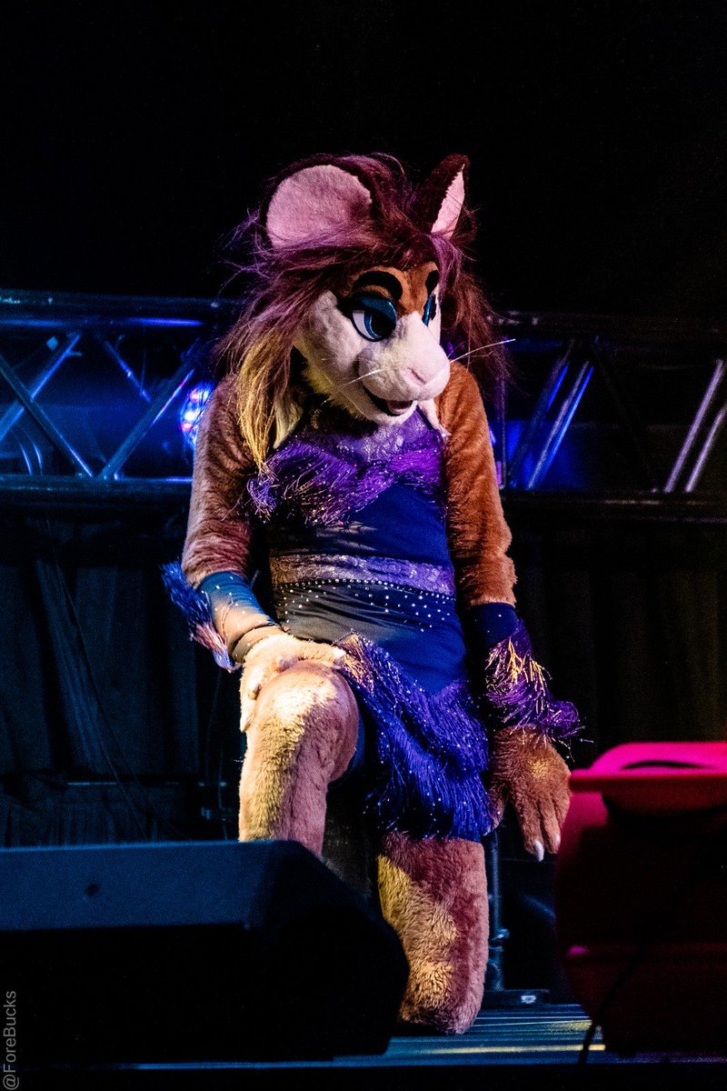 Benjadumb's tweet photo. a SUSPICIOUSLY LARGE WOMAN is crawling towards you. What do you do?

📷L-R: @forepawz, @BlueHasia, @Kavaeric
🧵: @grsfursuits

#BLFC2022 #FursuitFriday https://t.co/A3maTATUnw