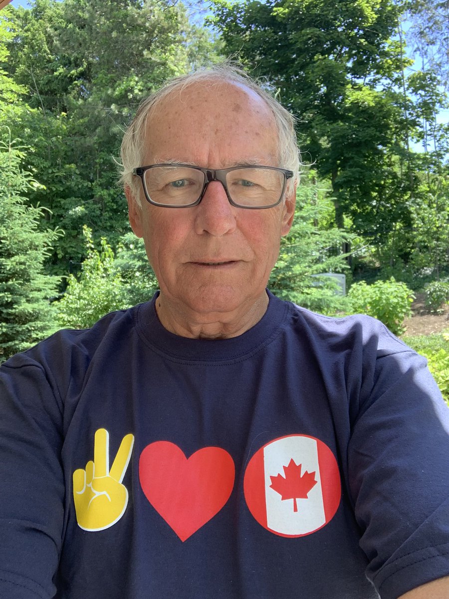 tdclash's tweet photo. On this dark day for many Americans I am more thankful than ever to be a Canadian. We can’t lose what we have here. #PeaceLoveCanada https://t.co/PluFFNAQpA