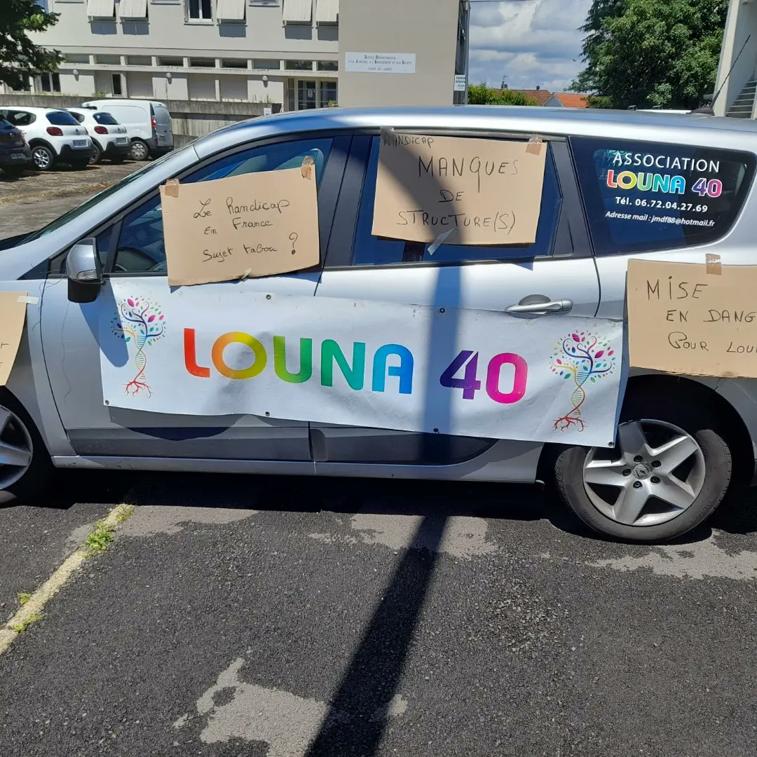 S_Cazaubon's tweet photo. Je suis allé soutenir Jean-Marie et Vanessa Joao de Freitas de l'association LOUNA 40, devant la DSDEN de Mont de Marsan.
Ces parents se battent pour une meilleure inclusion scolaire de leur fille.

Nous ne lâcherons rien contre cette maltraitance.

#stopmaltraitance #inclusion https://t.co/FyZfT14Mqx