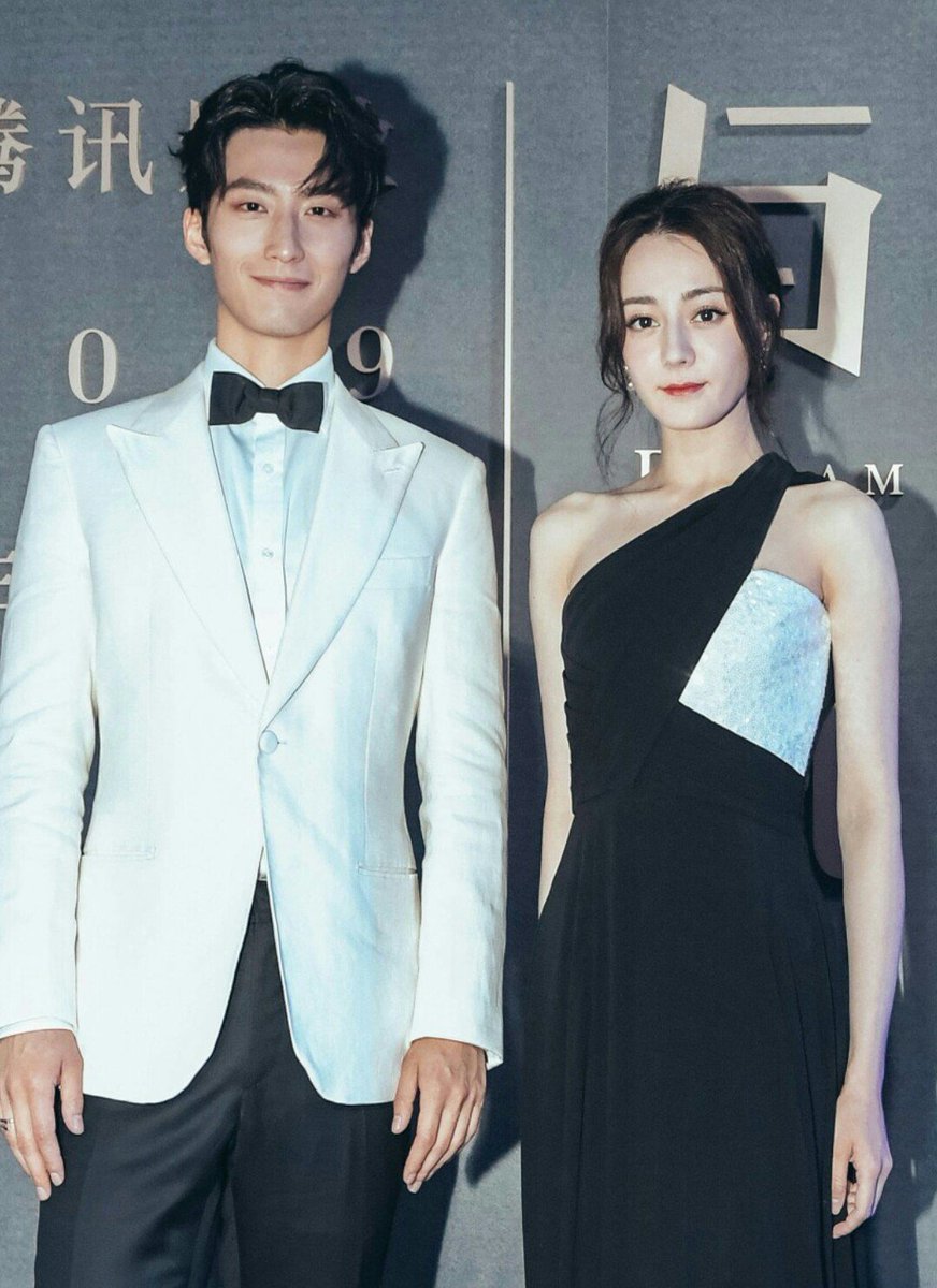 RubyluvsDilraba's tweet photo. I get surprised seeing them together because I forget Saga of Light exists 😂
#shawndou #dilireba #sagaoflight https://t.co/Vk8vmXPZxb