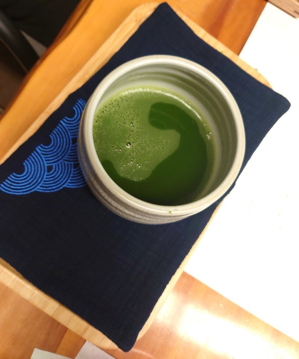futaradi's tweet photo. 上村さんの抹茶は、やや濃いめの仕上がりに。
おいしそうなお茶が完成しました🍵
#ふたラジ #小林裕介 #上村祐翔 #agqr https://t.co/blAnf2Pmwc