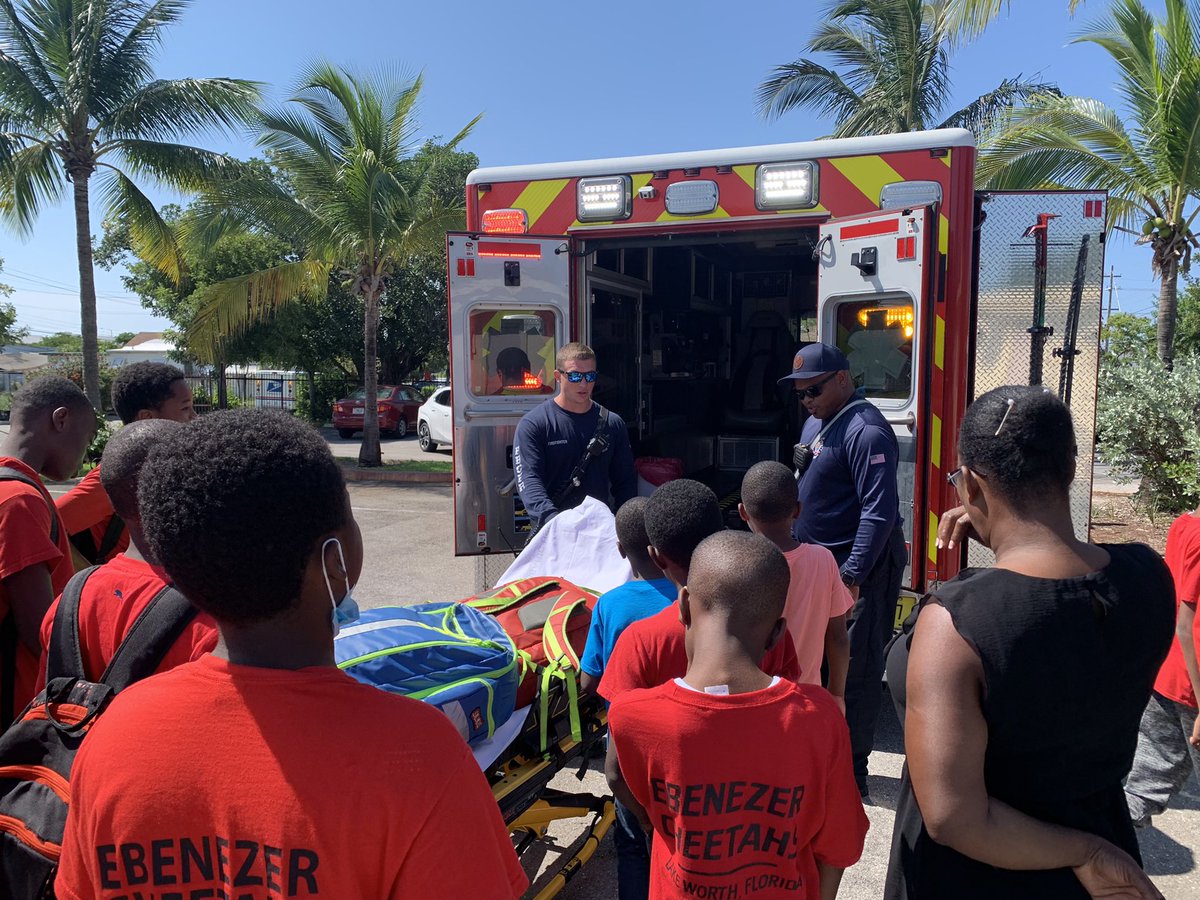 PBCFR's tweet photo. Last Saturday, #PBCFR #Station91 & #CRRD Fatou Benoit had an interactive Hands-Only CPR lesson with the youth group at Ebenezer Church in the @LakeWorthBchPBC . The children asked prepared questions about the fire service & basic rescue procedures. #YourSafetyOurPriority https://t.co/gDSLaqyXOV
