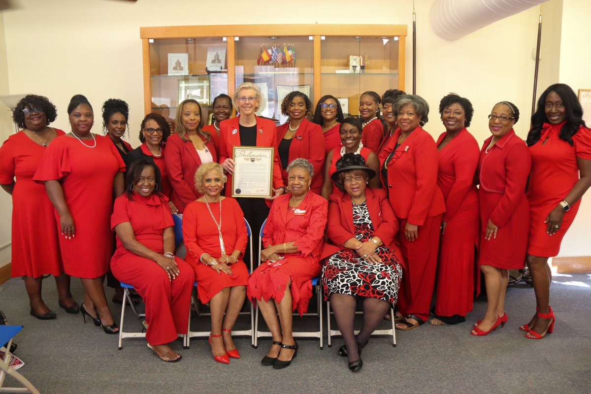 JaneCastor's tweet photo. Sporting my best RED today in honor of Delta Day in the @CityofTampa! (NOT the @Avalanche's burgandy👎🙅‍♀️, #GoBolts) 

The women of Delta Sigma Theta Sorority (ΔΣΘ), Incorporated do so much in our community - it is recognized &amp; it is so appreciated. ❤️ https://t.co/P0faO9r6i2