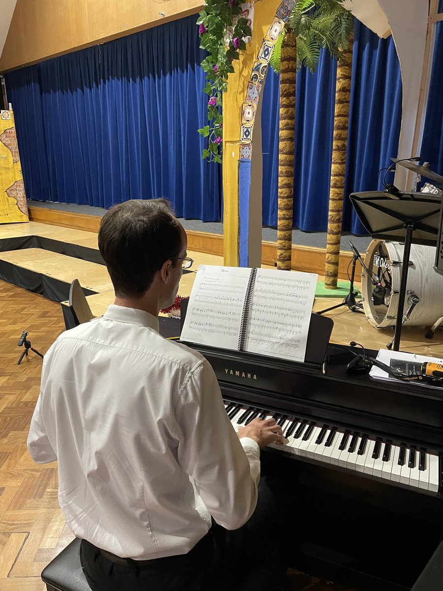 OrleyFarmSchool's tweet photo. Final preparations are underway @OrleyFarmSchool for the final performance of Aladdin Junior  #OFSAmbition #drama #harrowschools #summerperformance https://t.co/0zF6S6OANh