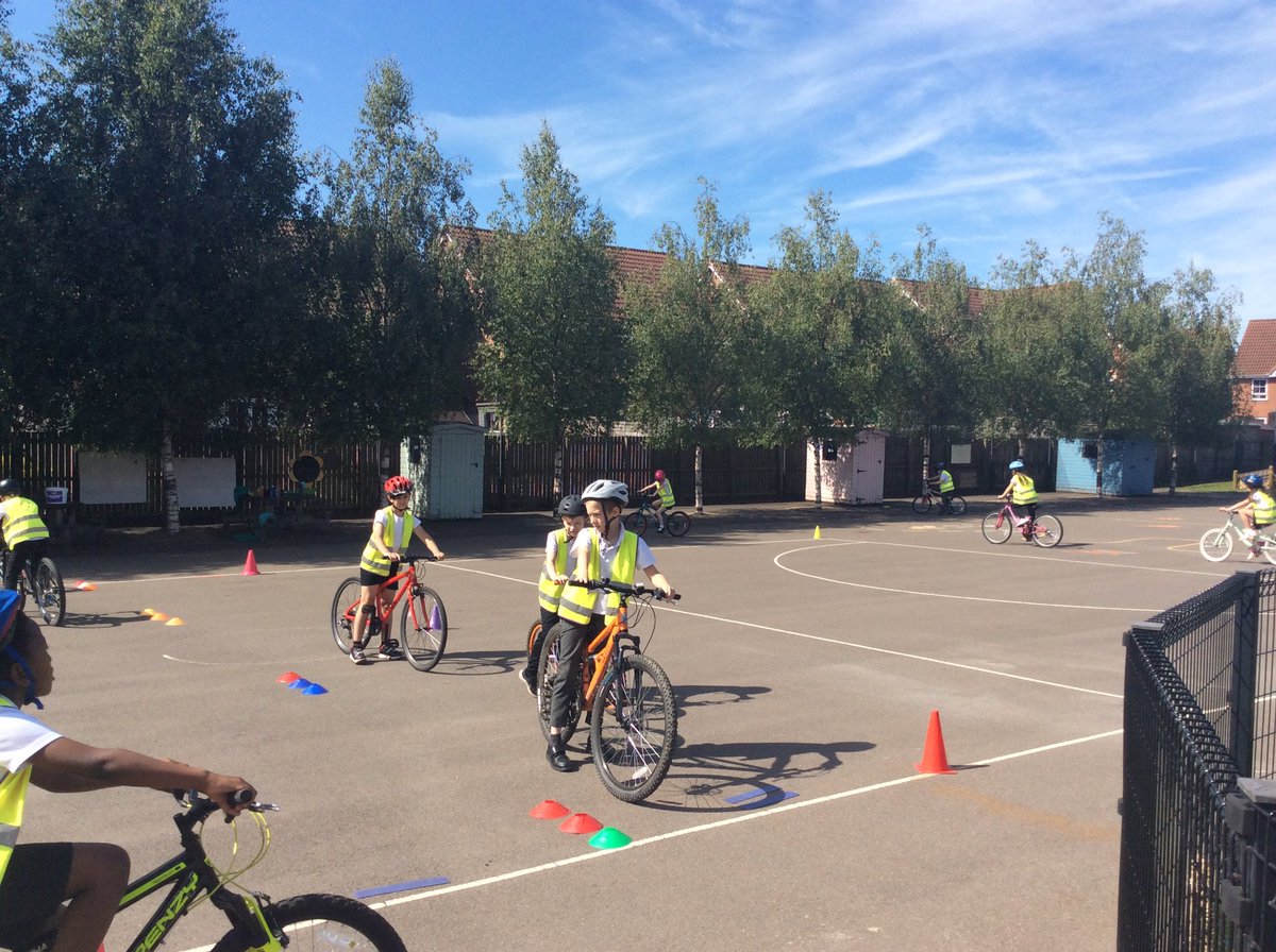 Lakeside_school's tweet photo. Y5 all completed their bicycle training this term and took their badges/certificates home today. @BikeabilityUK @Road_Safety_GB #safecyclists #keepingfit https://t.co/HnobyWuOsO