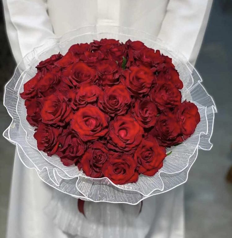 Elent_0021's tweet photo. #خميس_مشيط  - ياوجّه فيه من المسره عُمر ♥️ بوكيه ورد♥️ويوجد توصيل 😍 https://t.co/II0Hx4BM2b