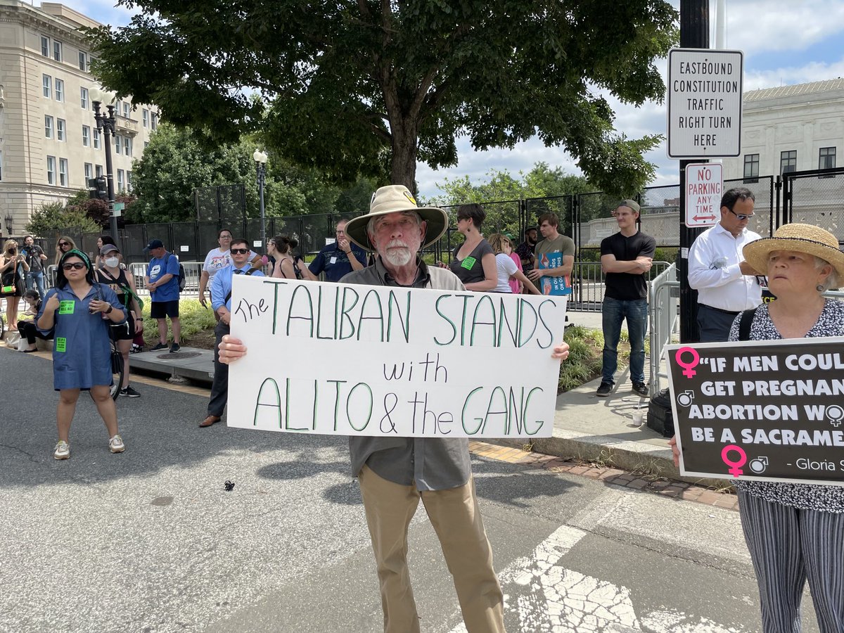 Proteste a Washington contro la sentenza della Corte Suprema che ha abolito #aborto negli Usa ⁦<a href="/Agenzia_Ansa/">Agenzia ANSA</a>⁩