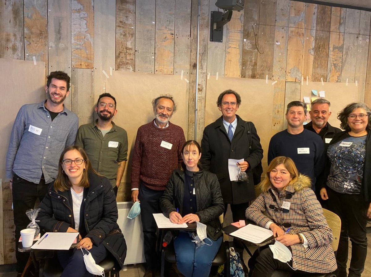 vicorellana's tweet photo. Muchas gracias a @friveraj por la invitación a colaborar en su proceso de magister y doctorado en @EPICentreUCL .Fue un honor para mí participar y ser parte de este gran grupo.Todos muy buenas personas y buenos amigos 🙌🏻 https://t.co/b9SntyCQGj