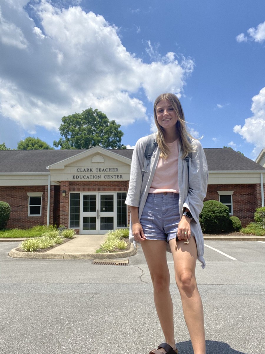 sidneytimbs's tweet photo. Last day of class EVER for my M.Ed today!! 
Next on the list: get married!!! https://t.co/U06Ljwicwx