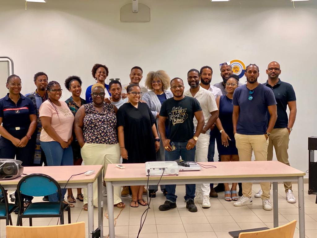 College Edouard GLISSANT tweet media