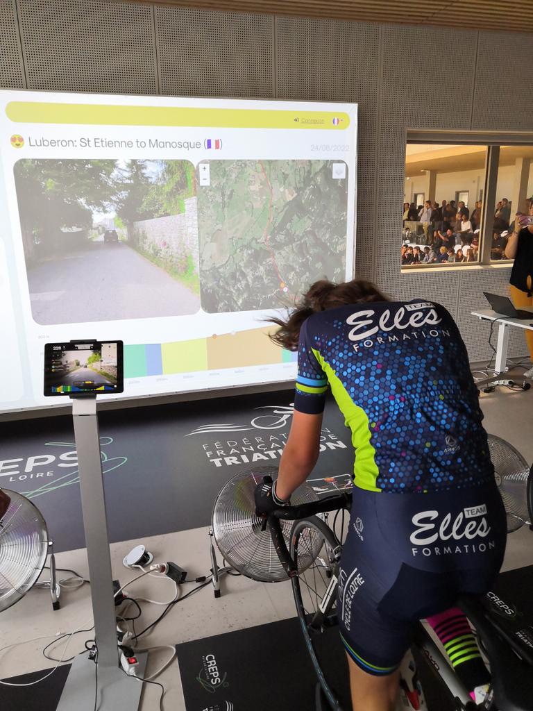 Le Team ELLES formation à l'honneur lors de l'inauguration officielle du CREPS.