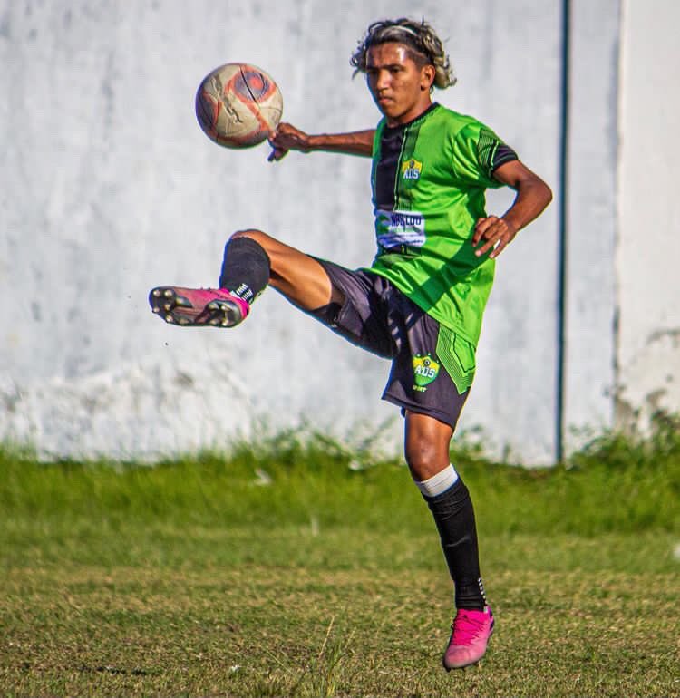 Surfista_05's tweet photo. Calando a boca de quem não acreditou, hoje eu vou vencer só Jesus pode parar, quer me ver cair mais isso não vai adiantar, eu ultrapassei todo tempo determinado, nasci pra vencer isso já tava PREDESTINADO!! 🙌🏽🧙🏼‍♂️🚀⚽️❤️💪🏽 https://t.co/kq5IFStGQT