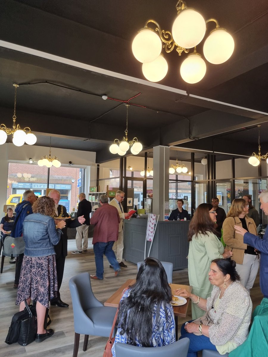 Artcore_UK's tweet photo. We're very excited for this opening, and we hope everyone will enjoy this night. Its great to see people of Derby getting together and enjoying the arts and culture. 🙌 #Arts #culture #Internationalexhibition #gallerylaunch https://t.co/03TKU9dZom
