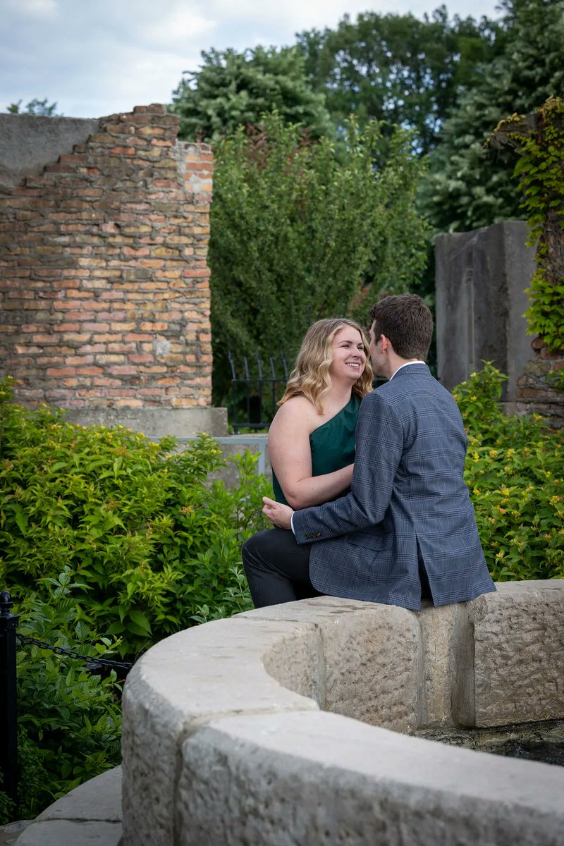 BOND-STARNES | What an absolutely GORGEOUS proposal at Holliday Park. We love getting to capture amazing milestones in your life so you can treasure the moments for years to come.

Planning to propose? Book your engagement shoot today. Contact us buff.ly/3Lqzk6a