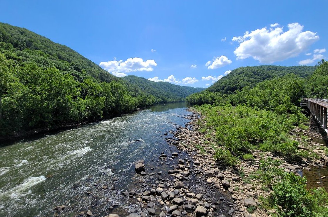 vdstaff58's tweet photo. #NewRiver today #NewRiverGorge #WV #RiverLife #GorgeLife #Thurmond 🌞🌞👍👍🇺🇲🇺🇲💯💯 https://t.co/48DaR6ze0o