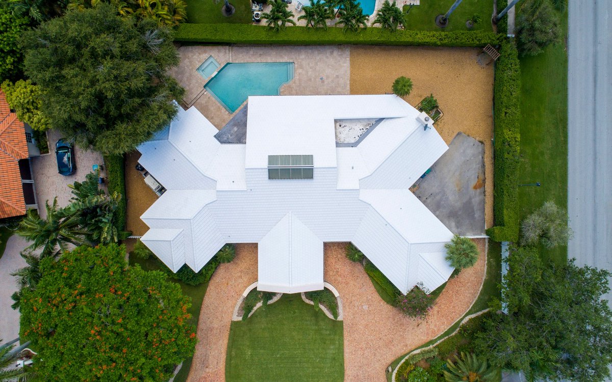 RickTwieder's tweet photo. GORGEOUS POOL HOME WITH BRAND NEW ROOF! Call 305-960-2445 for showing #forsale #FLORIDAPARADISEPROPERTIES #ewmrealty https://t.co/3HcnqPpdax
