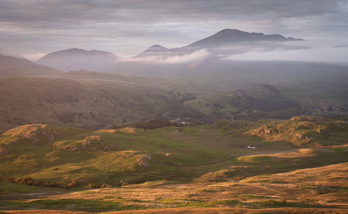 Evening Twitter 👋👋. Another image from my summer solstice bimble. Love this view looking towards Kirk Fell, Great Gable and Scafell. #LakeDistrict #landscapephotography #SummerSolstice2022