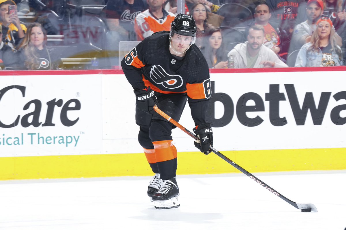 NHLFlyers's tweet photo. INJURY UPDATE: Flyers forward Joel Farabee underwent successful disc replacement surgery in his cervical region this morning (Fri., June 24). The surgery was performed by Dr. Jon Yoon, a neurosurgeon at Penn Medicine.
He is expected to make a full recovery in 3-4 months. https://t.co/qyio463iKG