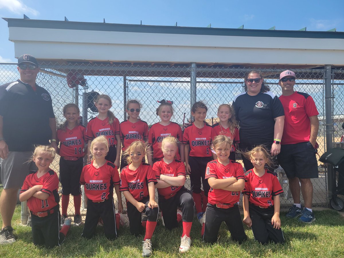 NeQuakes_Beyer's tweet photo. These girls played great in their first state game and got the W! Play again at 2:15! #NebraskaQuakessoftball https://t.co/mi4X0BkD9f