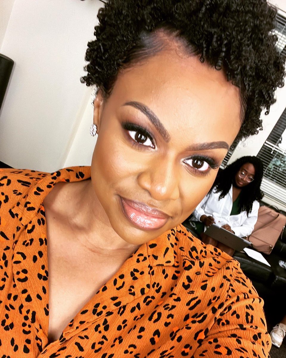 DrAshleyCakes's tweet photo. Advocating for Black Beauties in STEM is literally all I’ve ever wanted to do…and on Sunday…I’ll get 30 seconds to do exactly that 🥹💜✨💙 #blackinbeauty #blackinstem #goldseries #royaloils #mbib #myblackisbeautiful #pgbeauty #blackgirlmagic #betawards2022 #rootedinscience https://t.co/Bs107weURN