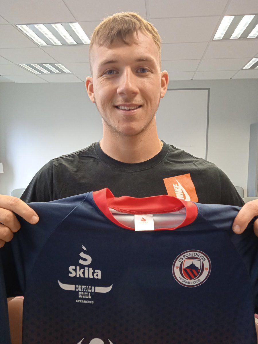 UPontorson's tweet photo. [MERCATO] Bienvenue aussi à nos nouveaux joueurs seniors !

⚽ Pierre COQUELIN en provenance du #FCBaie Pleine-Fougères
⚽ Andrei HENTES en provenance de @RoumanieFrance 🇷🇴

#TeamUSP🔴🔵 #USP1910 https://t.co/my6IBujSLa