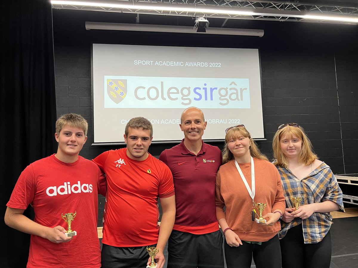 CSGsport's tweet photo. GWOBRAU ACADEMAIDD 2022
L3 Gwyddor Chwaraeon ac Ymarfer Corff
Llongyfarchiadau i'n henillwyr teilwng
Gwobr Ymdrech BL1
BRYCHAN LEWIS👏🏼
Myfyriwr y Flwyddyn BL1
FINLEY THOMAS👏🏼
Gwobr Ymdrech BL2
CHLOE CHAINEY👏🏼
Myfyriwr y Flwyddyn BL2
EMILY MITCHELL👏🏼
#csgclassof22
#RKtroops https://t.co/RwKpvQ4kTB