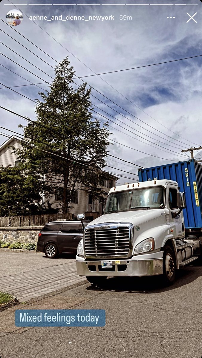 we‘re in this together! ✨ (IG: aenne_and_denne_newyork)