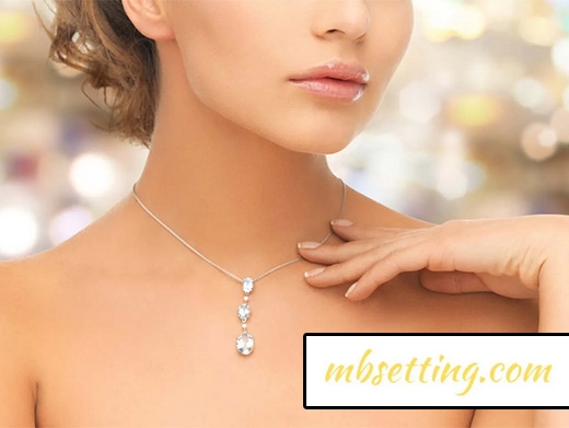 FashListings tweet picture
