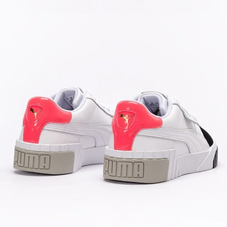 prexofeet's tweet image. Puma Cali Wmns Remix. As futuristic as it looks.
bit.ly/3OjFxmP