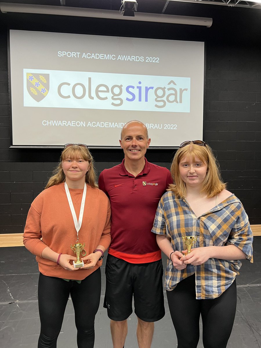 CSGsport's tweet photo. ACADEMIC AWARDS 2022
L3 Sport & Exercise Science
Congratulations to our worthy winners
YR1 Endeavour Award
BRYCHAN LEWIS👏🏼
YR1 Student of the Year
FINLEY THOMAS👏🏼
YR2 Endeavour Award
CHLOE CHAINEY👏🏼
YR2 Student of the Year
EMILY MITCHELL👏🏼
#csgclassof22
#RKtroops https://t.co/ixtynqi0tE