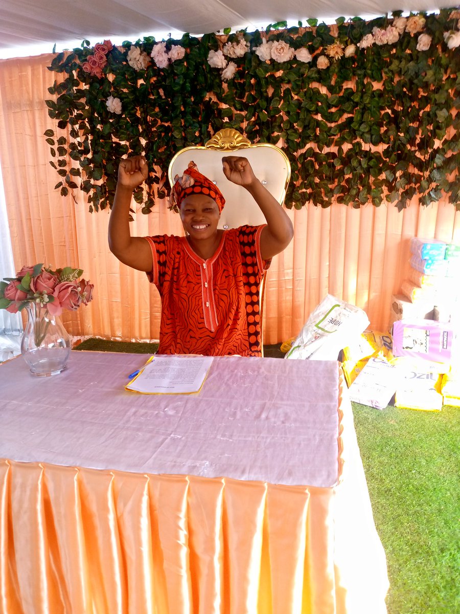 La date de péremption de victime est fini, j'ai porté des étiquettes ça contribue à être femme que je suis ,toi mon violeur  aujourd'hui tu as peur de moi tu cherches tous les moyens pour t'excuser je suis un héros plus forte Forte que toi tu as peur de regarder dans mes yeux.