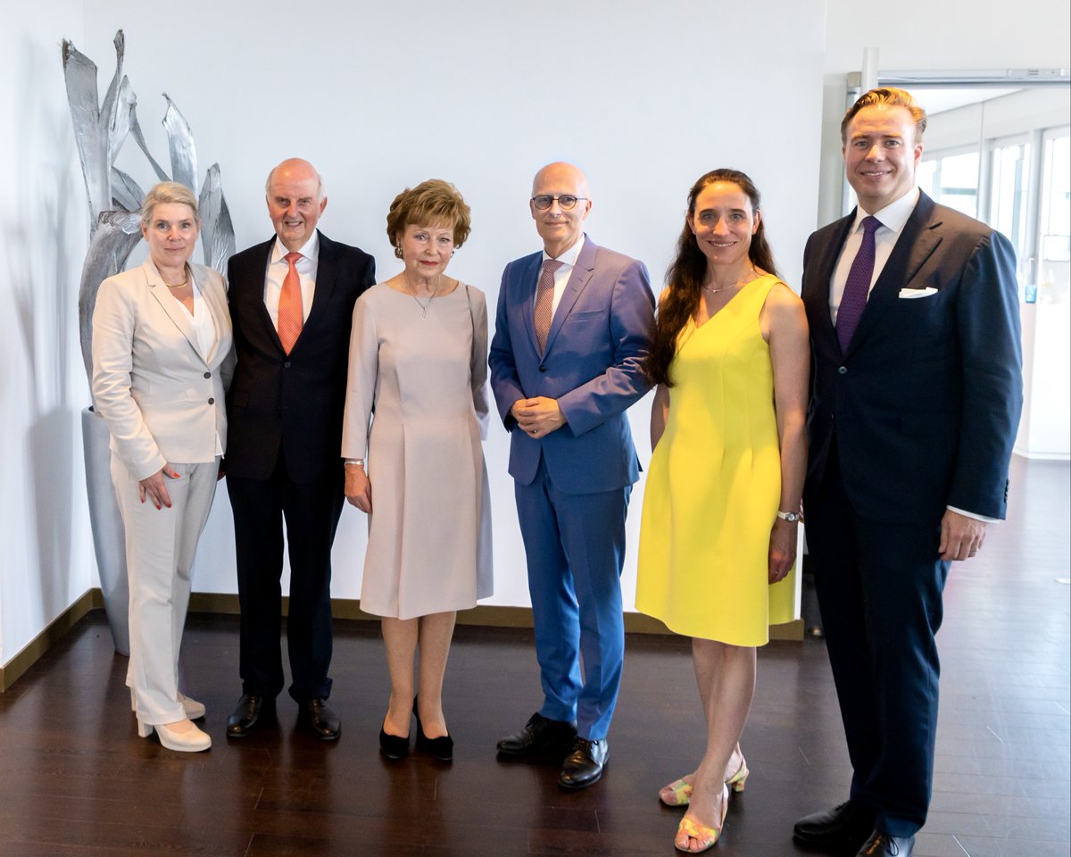 Hamburger Senat tweet media