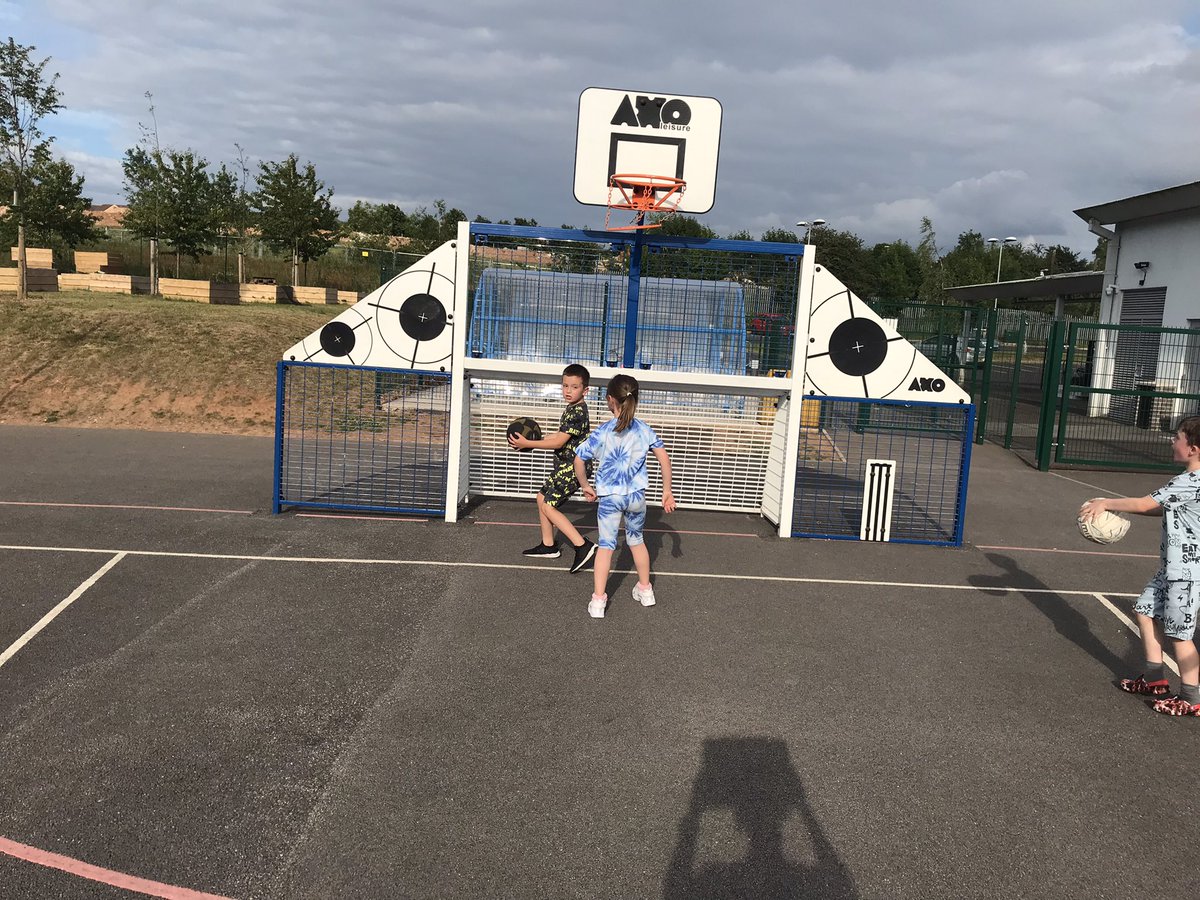 Castle Wood Academy tweet media
