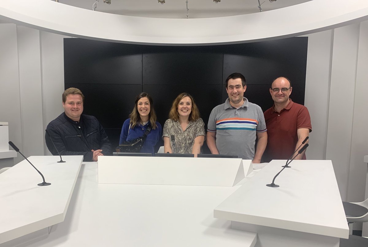 J-4 avant le lancement de BFM Alsace. 1 heure de journal à blanc avant la plongée dans le grand bain mardi à 17H. Découverte de la nouvelle maison d’Olivia <a href="/OliviaChandioux/">Olivia Chandioux</a> : le studio ! Avec la super équipe ( une partie)  <a href="/nnbrtz/">Anna Britz</a> <a href="/manudaeschler/">Emmanuel Daeschler</a> <a href="/maurerpier/">Pierre Maurer</a> <a href="/HirtRomain/">Romain HIRT</a> #Altice