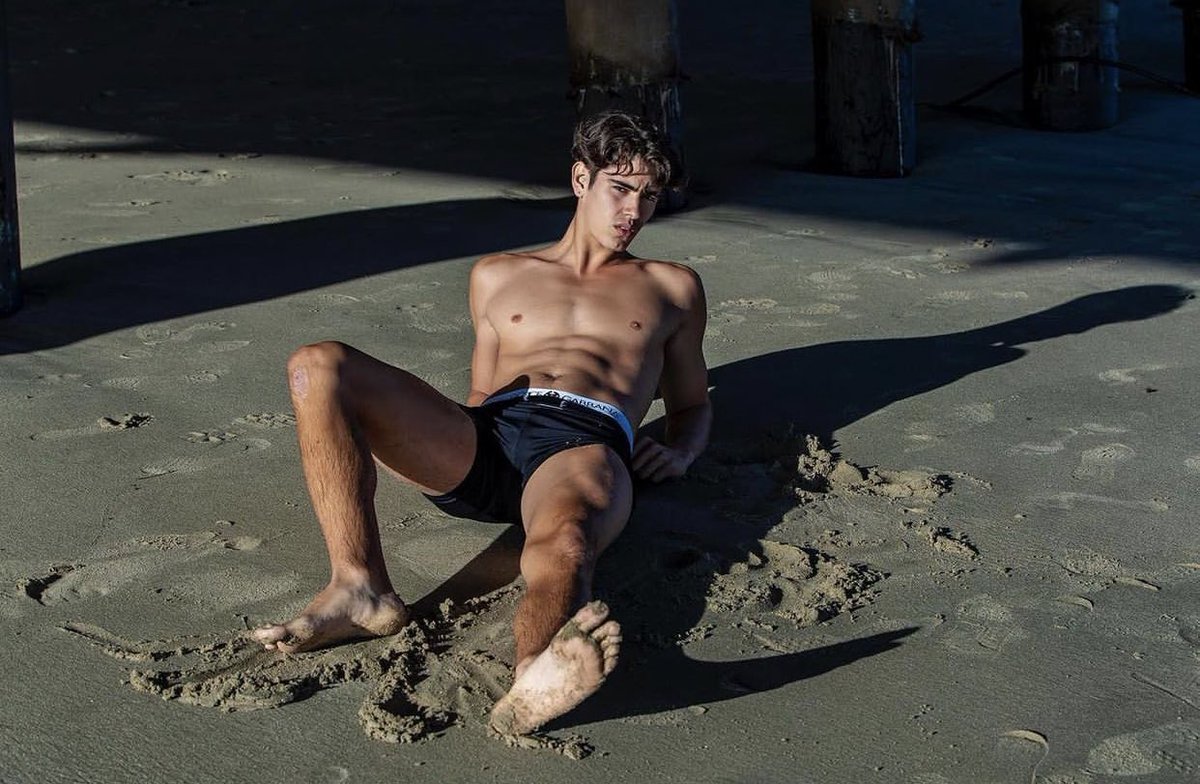 SWAYINGSTUD's tweet image. ⠀⠀⠀⠀⠀⠀⠀⠀⠀⠀⠀⠀⠀⠀⠀⠀⠀⠀⠀⠀⠀
⠀
           “𝘞𝘰𝘶𝘭𝘥 𝘺𝘰𝘶 𝘤𝘢𝘵𝘤𝘩 𝘮𝘦
                 𝘸𝘩𝘦𝘯 𝘐 𝘧𝘢𝘭𝘭 ? “