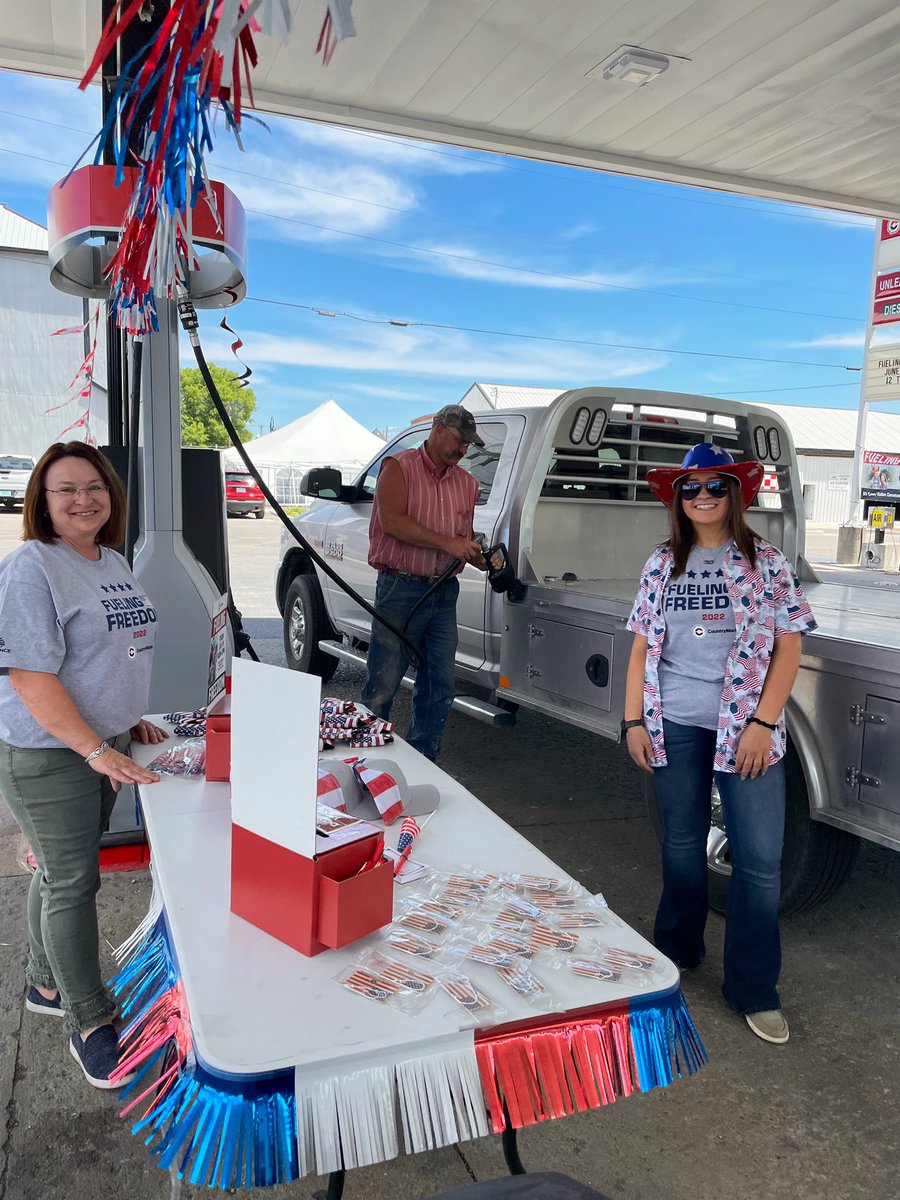 KeystoneCoop's tweet photo. Stop by our stations until 5pm today for Fueling Freedom! @CountryMark &amp; Co-Alliance will donate 50 cents for every gallon of fuel pumped to local National Guard Family Readiness Groups. 🇺🇸⛽️

We hope to see you there! 🚗 https://t.co/4bTJQLIiPj