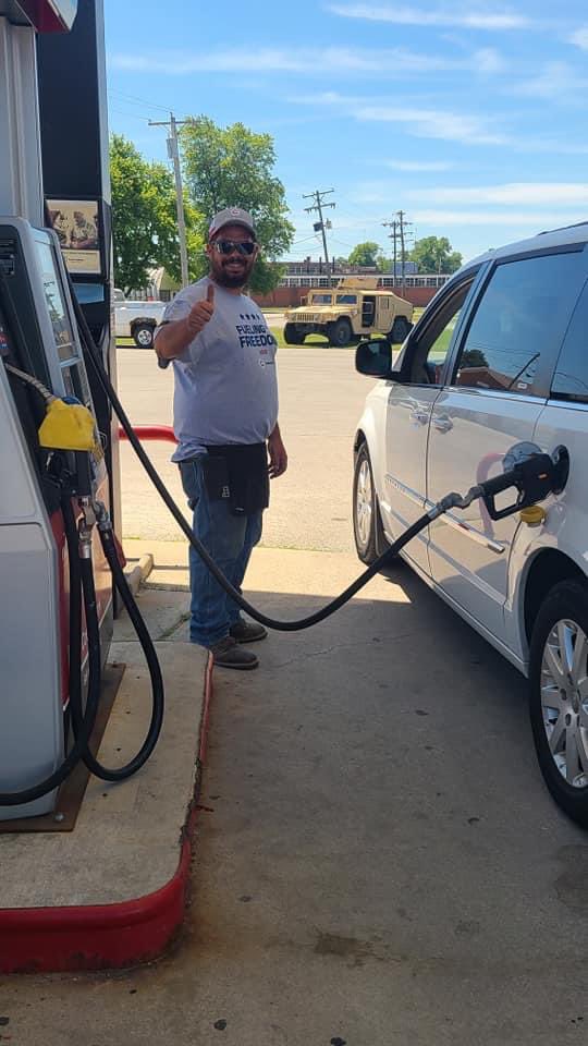 KeystoneCoop's tweet photo. Stop by our stations until 5pm today for Fueling Freedom! @CountryMark &amp; Co-Alliance will donate 50 cents for every gallon of fuel pumped to local National Guard Family Readiness Groups. 🇺🇸⛽️

We hope to see you there! 🚗 https://t.co/4bTJQLIiPj