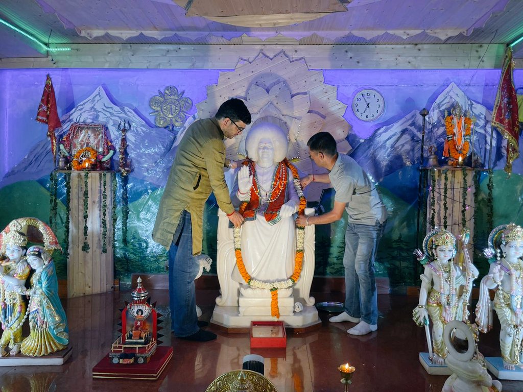 vishalnehriahp's tweet photo. #TeamVN :- आज #धर्मशाला के गांव खलुई बाड़ग में प्रथम बुडू नाग मेला में शिरकत करने का सौभाग्य प्राप्त हुआ ! #fairground #funfair #rides #fair #ride #photography #amusement #fun #carnival  #family  #fairgrounds  #fairgroundride #dharamshala #kangra #himachalpradesh https://t.co/qBIwunkL9z
