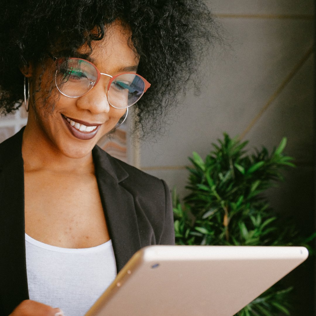 Thinking about taking the leap into #hybridEvents? 🏃‍♀️We've got you covered! Here's a look at the top 6 features and capabilities to consider when evaluating a smart #eventPlatform:  bit.ly/3ydZJB4 

#eventManagement