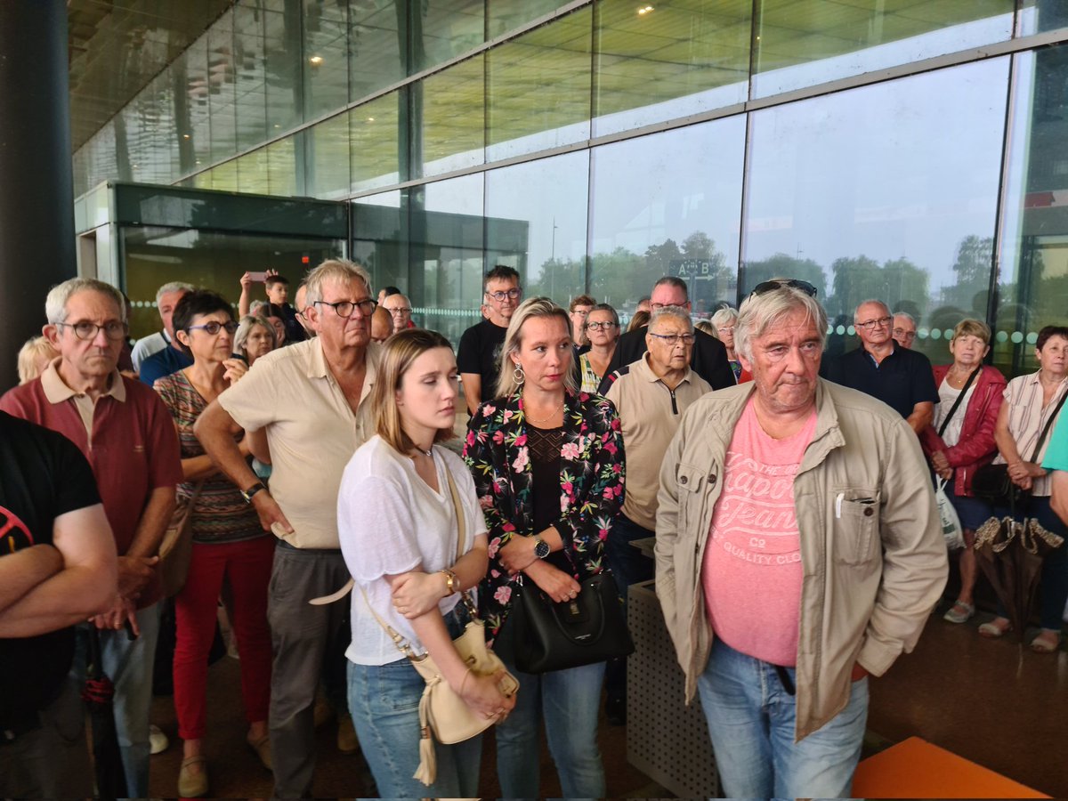 150 personnes au rassemblement pour les urgences. La pénurie des personnels est devenue un phénomène global, sur tous les territoires et dans tous les services... Alors, allons-nous rester stoïques et ne rien faire ?!