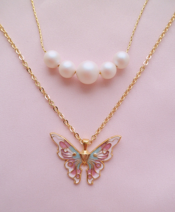 shoplalisa's tweet photo. Fairytopia inspired necklaces 🦋 https://t.co/lJjStNq49q