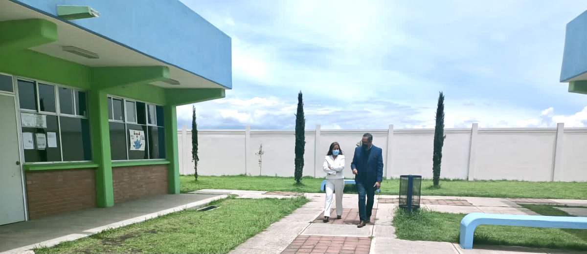 Alejandrohl007's tweet photo. Agradecemos el apoyo y acompañamiento de la Mtra @CameliaSubReg en el desarrollo de las Jornadas de Acompañamiento de los planteles de la Zona 007 de BT. Les deseamos el mayor de los éxitos @israeljeronimol @hectorhesilva @DBT_Edomex @cbt3otzolotepec @CBT4_Toluca @Sup007BT https://t.co/OaZJPbi6OT