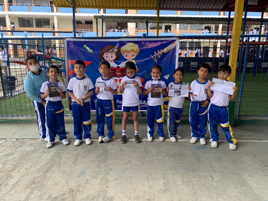 cesarencaladae's tweet photo. Promovemos la práctica de la lectura en niños y jóvenes de Pasaje, a través de la campaña #LeerTeHaceGrande, donde estudiantes de la Unidad Educativa "Manuel González", participaron de los eventos que incluyeron lectura de libro, show y concursos 

#JuntosCambiamosPasaje 🟨🟥🟨 https://t.co/0ELwHINhm1
