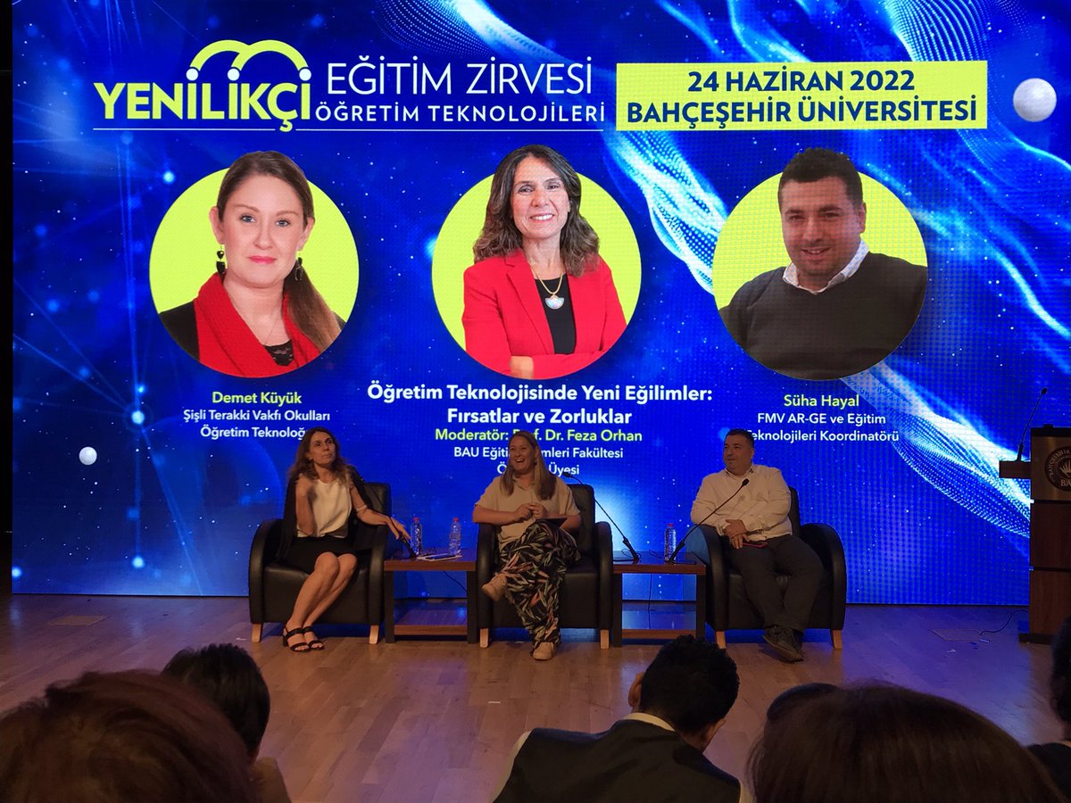 mericbusraa's tweet photo. #YEZ22 Birbirinden değerli akademisyenlerin moderatörlüğünü yaptığı Yenilikçi Eğitim Zirvesi’ne katılmaktan mutluluk duydum. Her anı birbirinden keyifli bu eğitimde emeği geçen herkese teşekkür ederiz  👏🏻 Bir sonraki zirvede görüşmek dileğiyle 🤖 https://t.co/x9iEdwtFRz