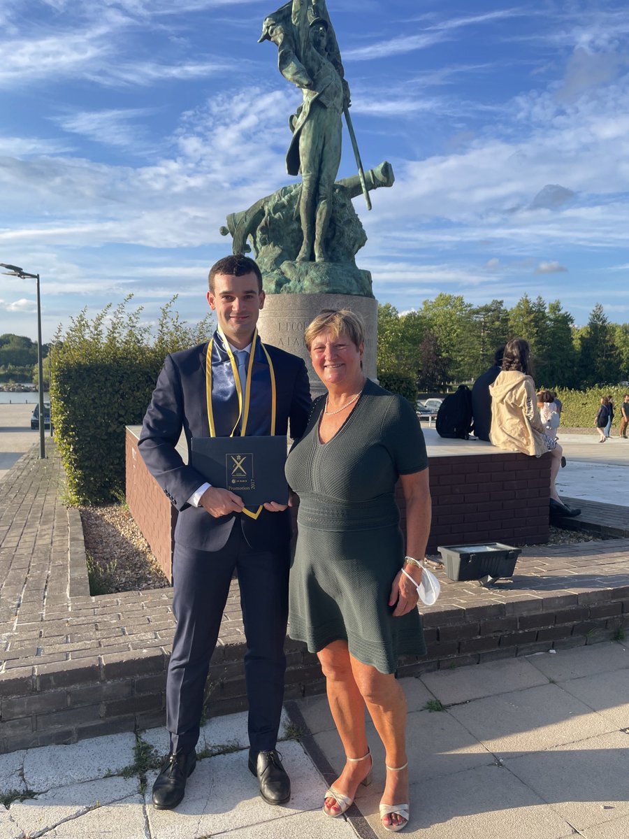 Annie Chasle (@a_chasle) on Twitter photo Cérémonie des diplômes de l’X, trop fière de mon fils 🥂Et pour finir la journée dans le bonheur, il suffit que Montpellier gagne la finale du Top14 🤞<a href="/TAlignan/">Thierry Alignan</a> <a href="/hajertebourbi/">Hajer TEBOURBI</a> <a href="/pldeguillebon/">Pierre-Louis de Guillebon</a> Cérémonie des diplômes de l’X, trop fière de mon fils 🥂Et pour finir la journée dans le bonheur, il suffit que Montpellier gagne la finale du Top14 🤞<a href="/TAlignan/">Thierry Alignan</a> <a href="/hajertebourbi/">Hajer TEBOURBI</a> <a href="/pldeguillebon/">Pierre-Louis de Guillebon</a>
