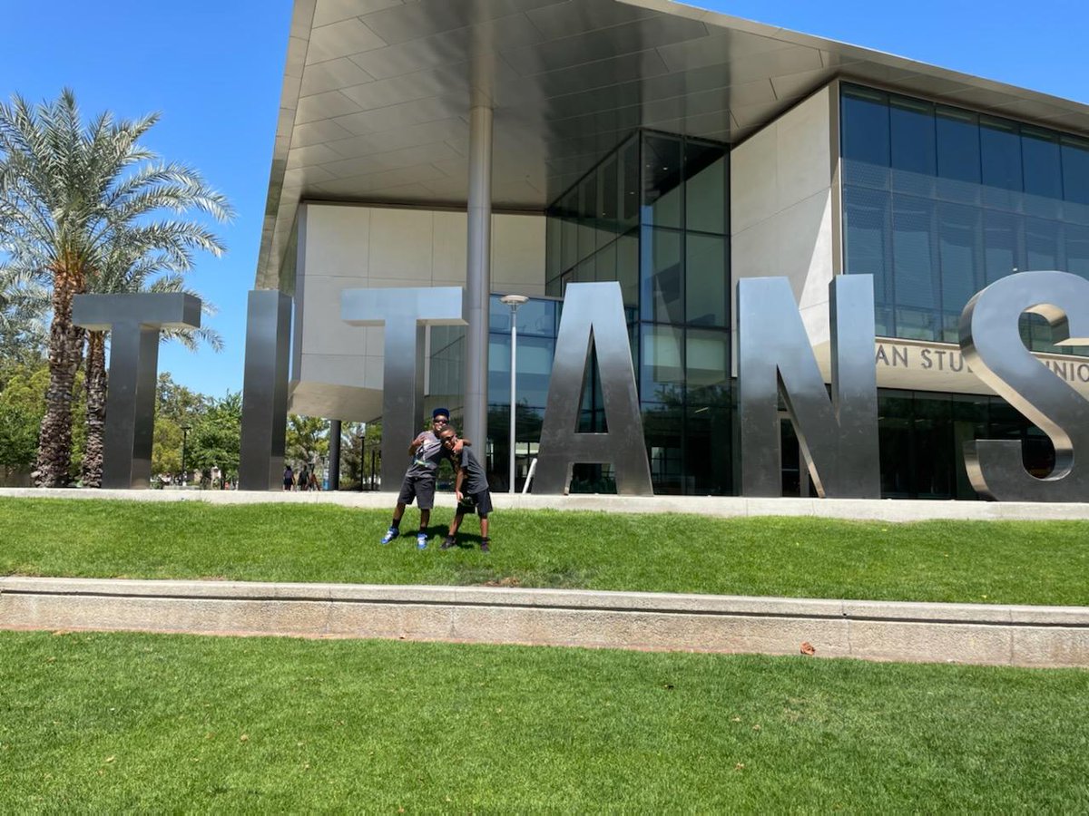 fieldkarenlynn's tweet photo. Annual summer college visit for the #FieldBoyz at @csuf !
#CalState
#FinishInFour https://t.co/xYabTfLi1I