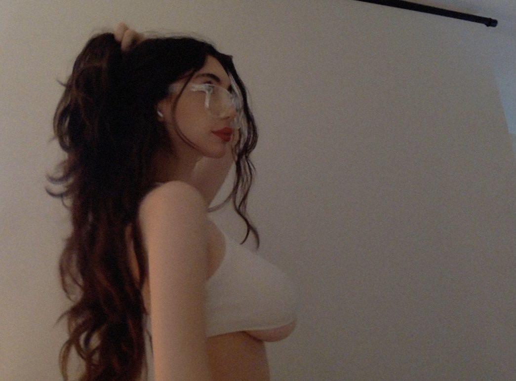 macbook selfie <3 https://t.co/2fVvI8IlZk
