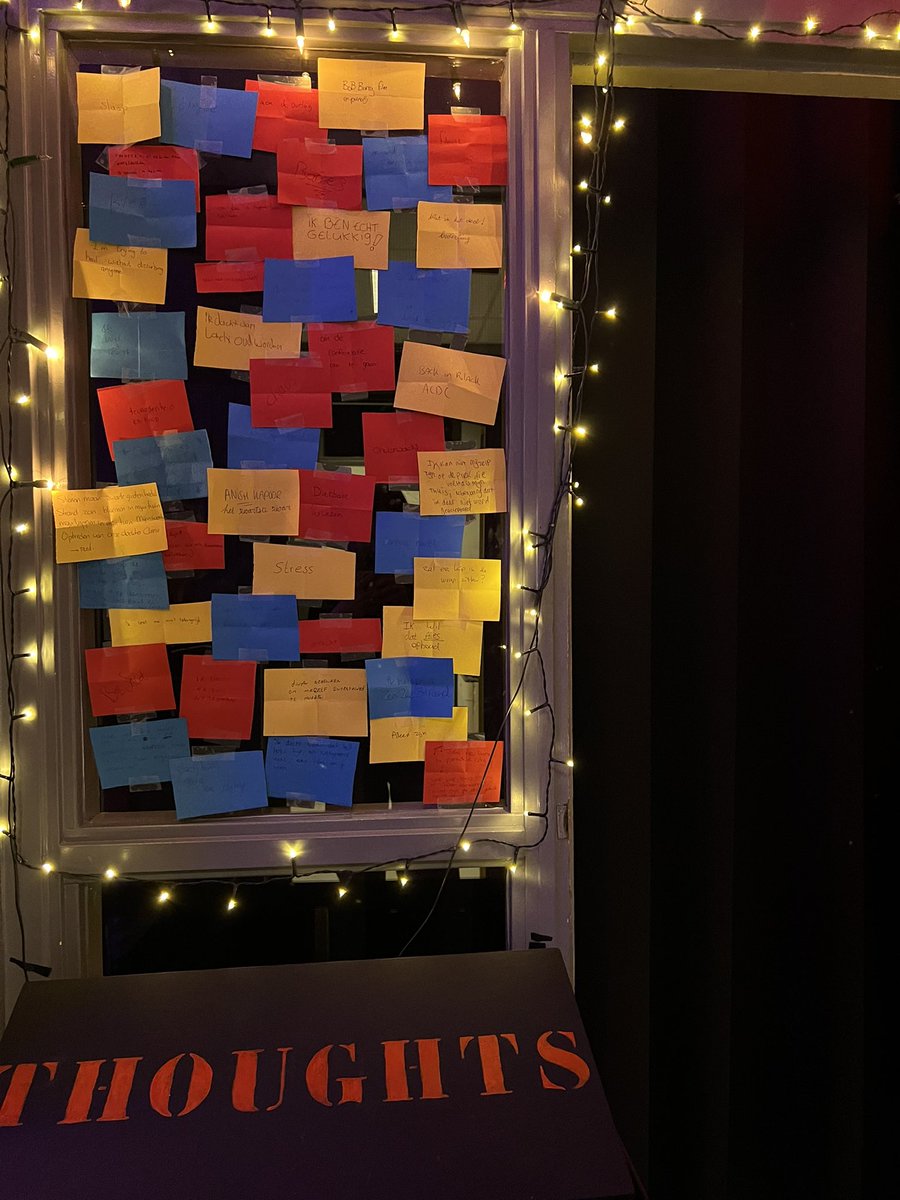 In het kader van het thema “who’s afraid of” hebben studenten van ruimtelijk vormgeving een ruimte gemaakt voor de zo gehete “inner thoughts”. 

2 minuten lang in een donkere ruimte zonder geluid, waar zou jij aan denken?  #impressfest2022