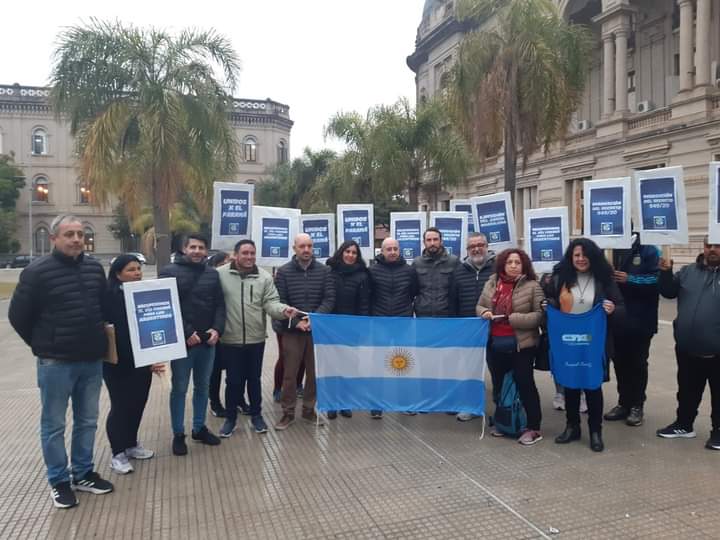 CTAABuenosAires's tweet photo. 🥁🇦🇷 Unidxs por la #Soberanía del #Paraná

📌 Derogación del Decreto 949/2020
📌 Ejecución del #CanalDeMagdalena https://t.co/MmmdvCRgW0