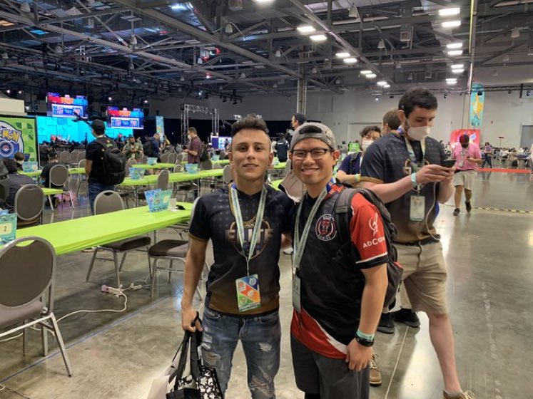 Mathmagic10's tweet image. Who’s tinier? @tinyboy306 or me? Thanks @HouseStark_93 for the photo. @ShutupToshi9227 with a guest appearance.